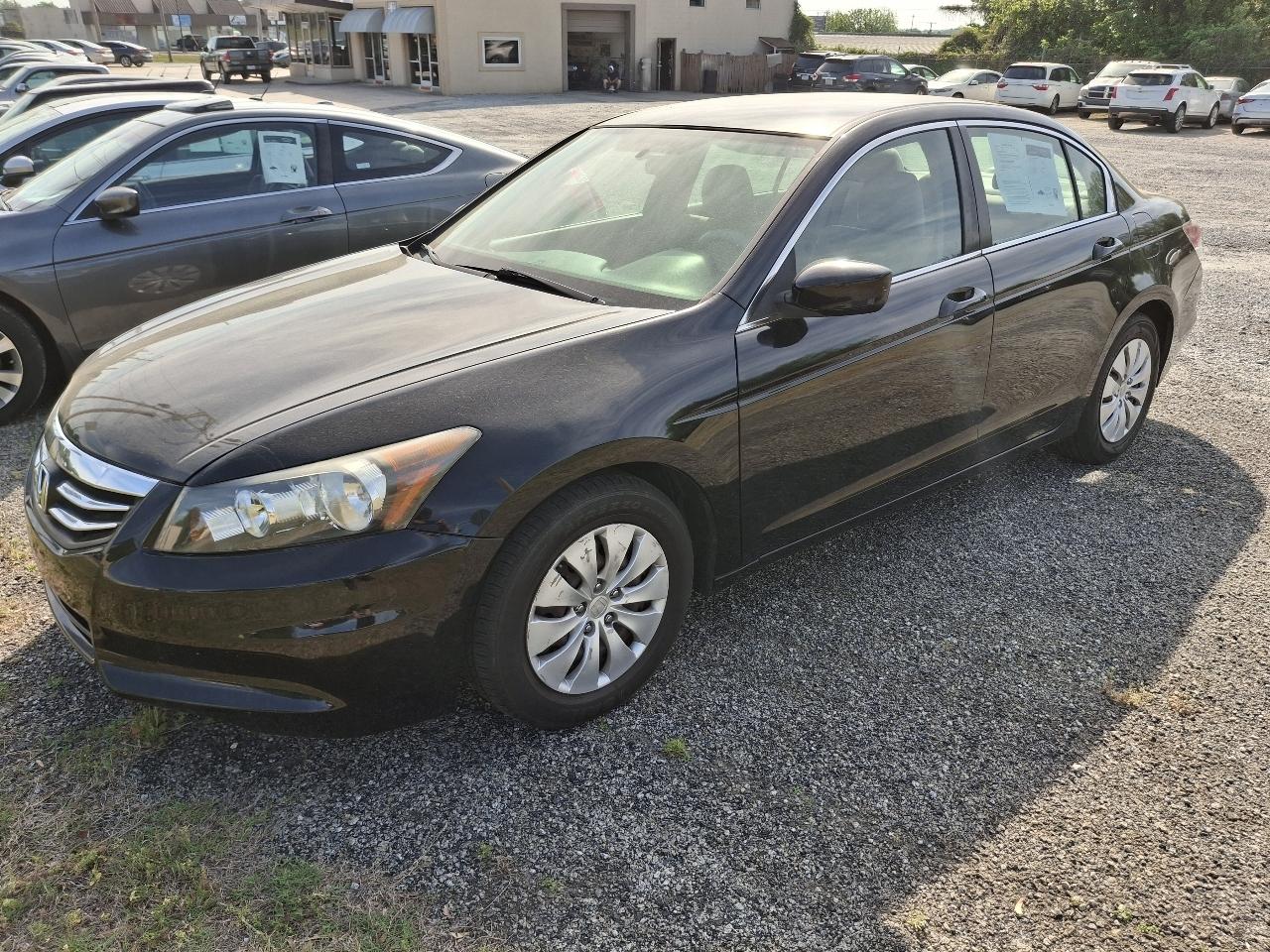 Honda Accord LX sedan AT 2012