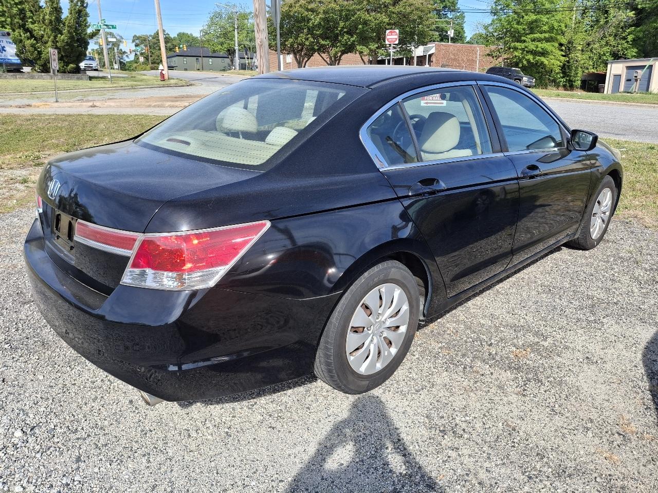 Honda Accord LX sedan AT 2012