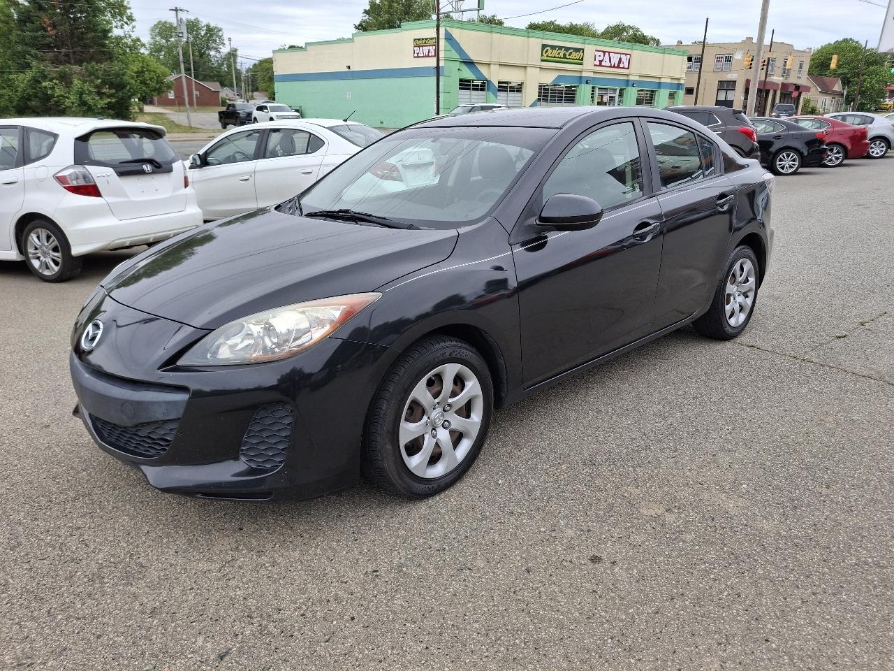 Mazda MAZDA3 i SV AT 4-Door 2013