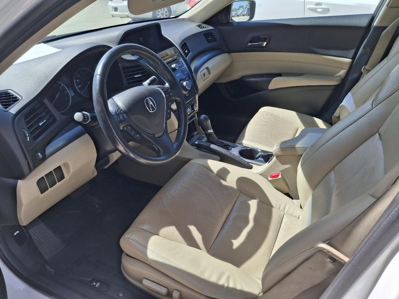 Acura ILX 5-Spd AT w/ Premium Package 2015
