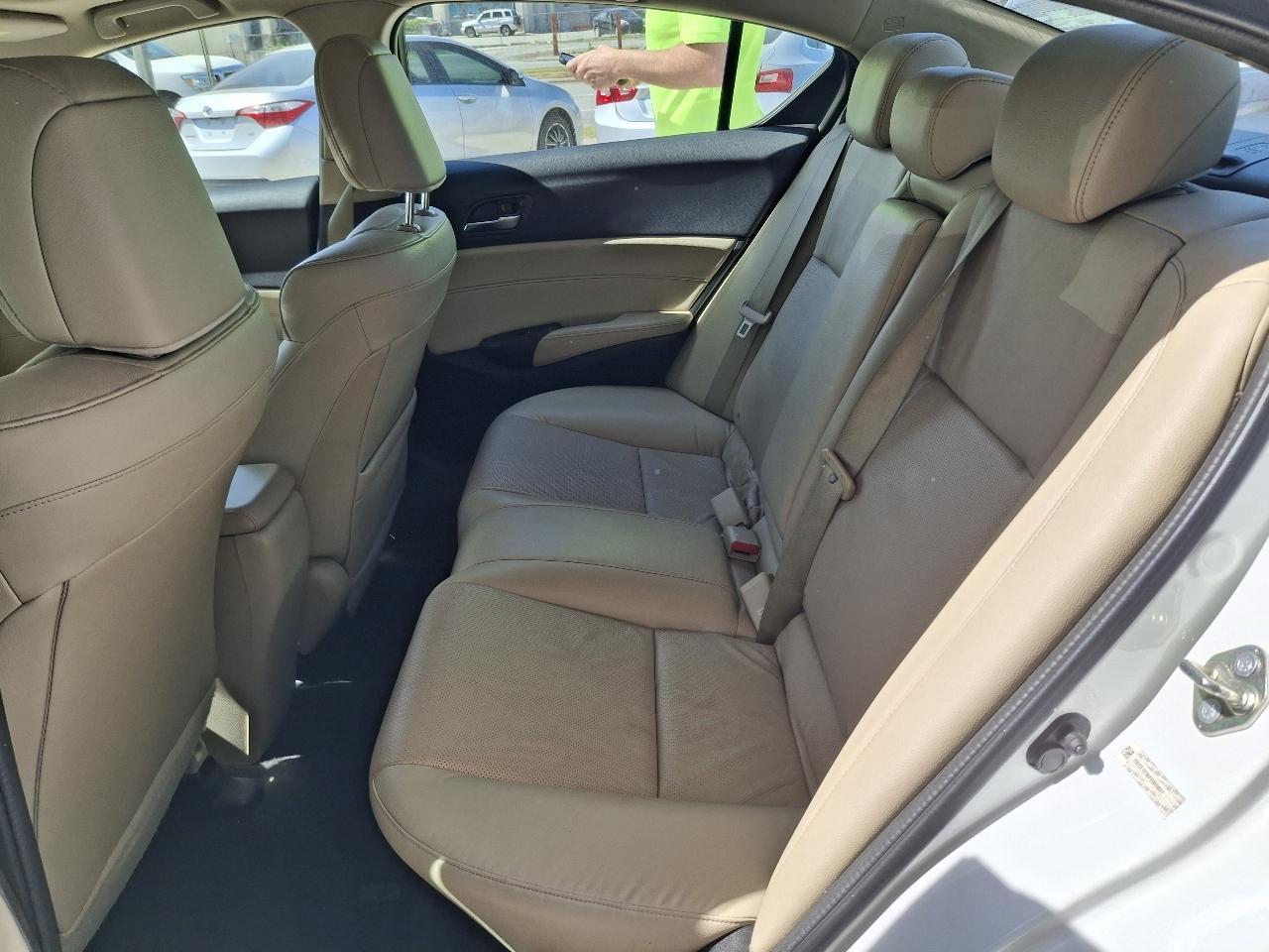 Acura ILX 5-Spd AT w/ Premium Package 2015