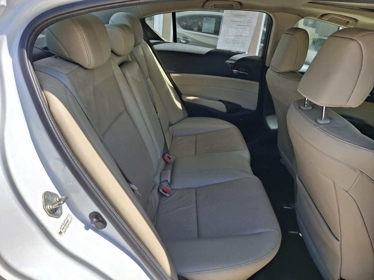 Acura ILX 5-Spd AT w/ Premium Package 2015