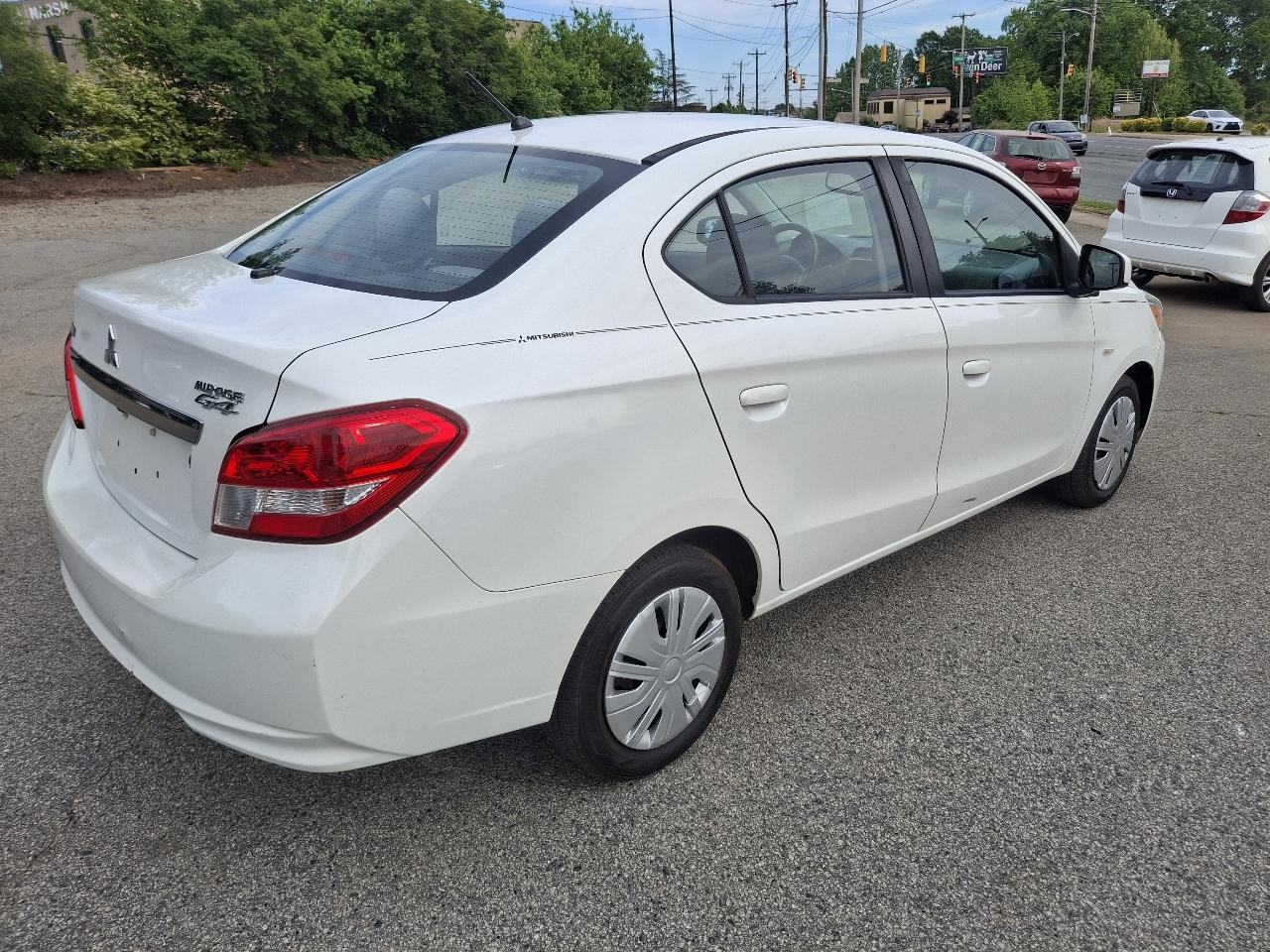 Mitsubishi Mirage G4 ES CVT 2017