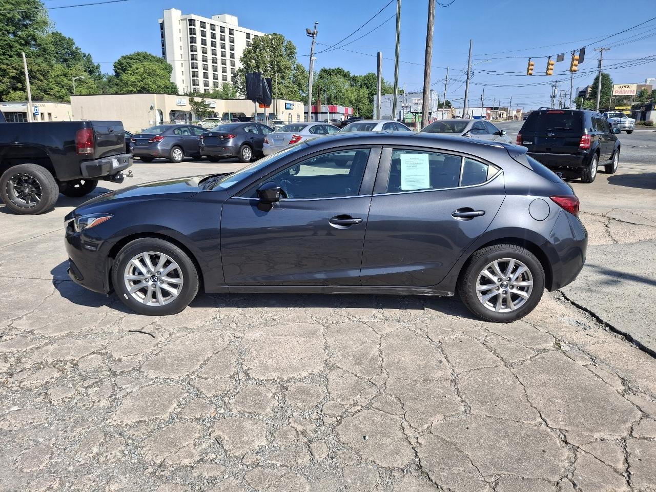 Mazda MAZDA3 i Touring AT 5-Door 2016