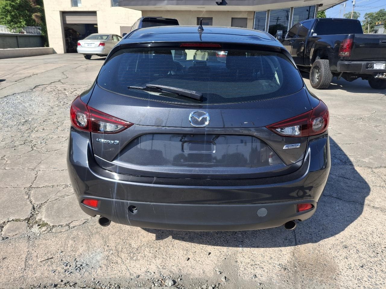 Mazda MAZDA3 i Touring AT 5-Door 2016