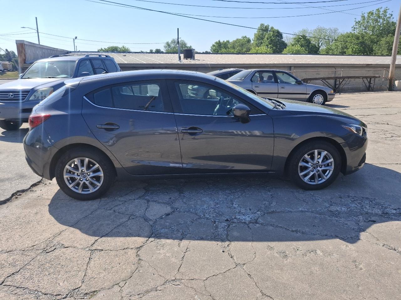 Mazda MAZDA3 i Touring AT 5-Door 2016