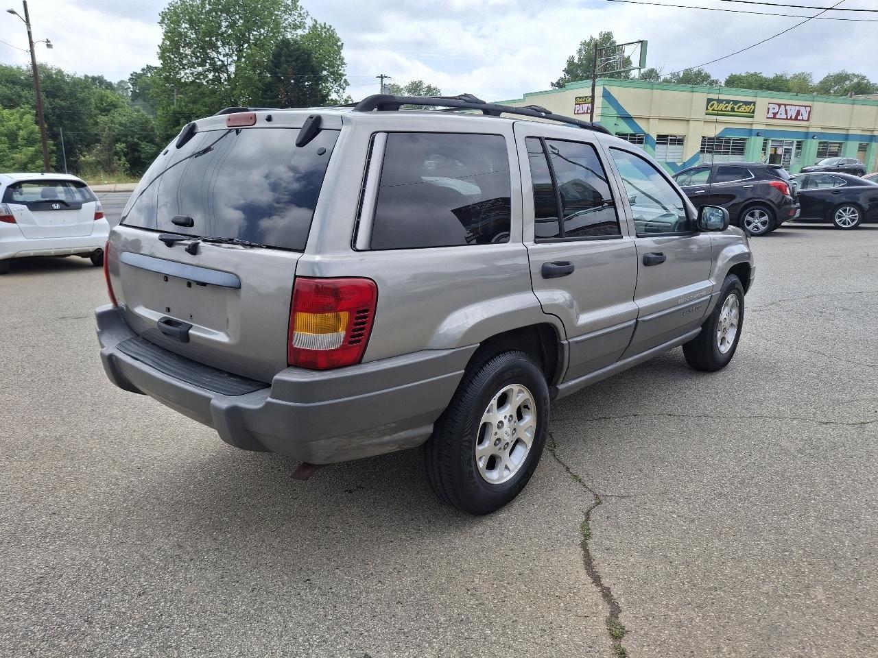 Jeep Grand Cherokee Laredo 2WD 1999