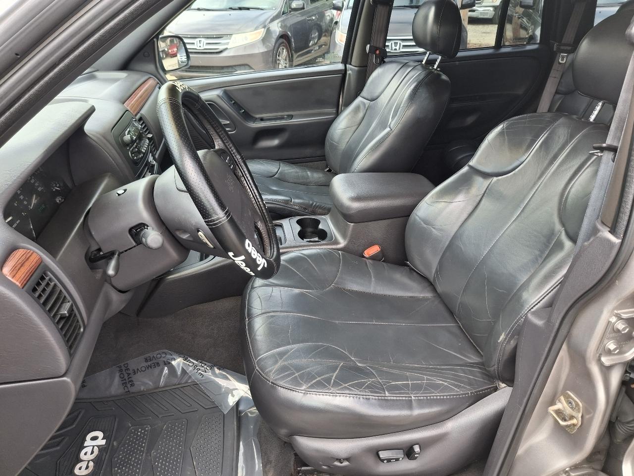 Jeep Grand Cherokee Laredo 2WD 1999