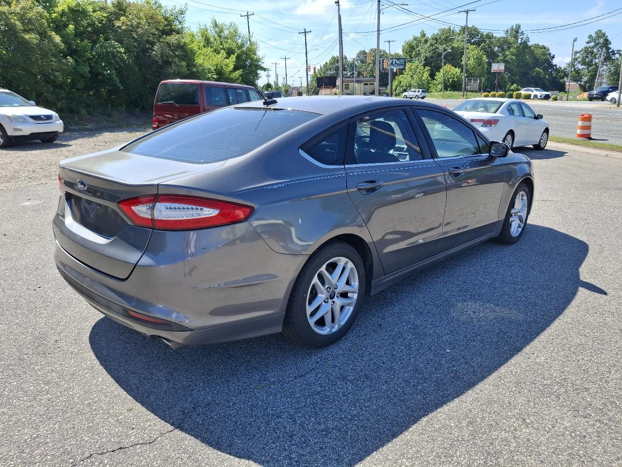 Ford Fusion SE 2014