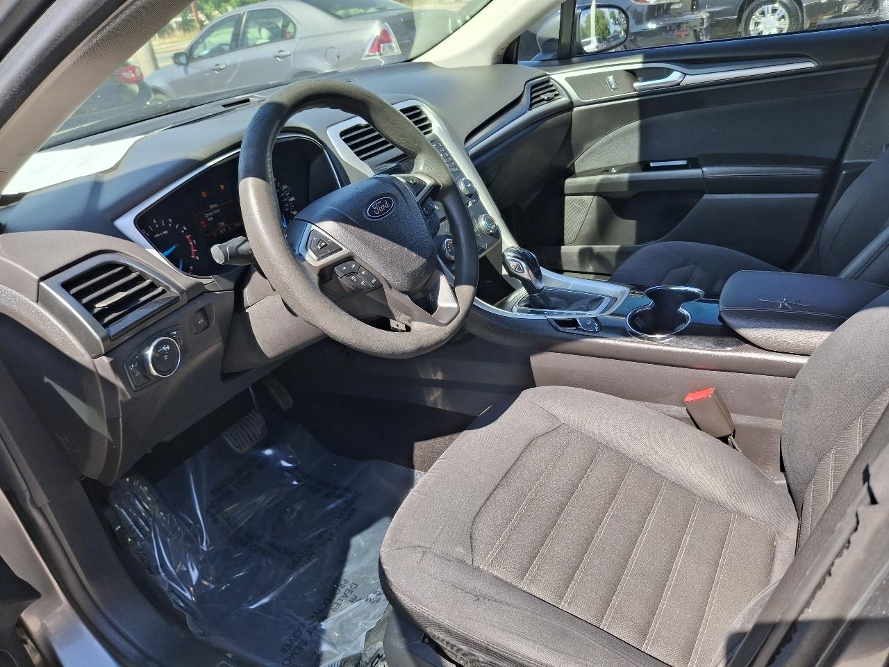 Ford Fusion SE 2014