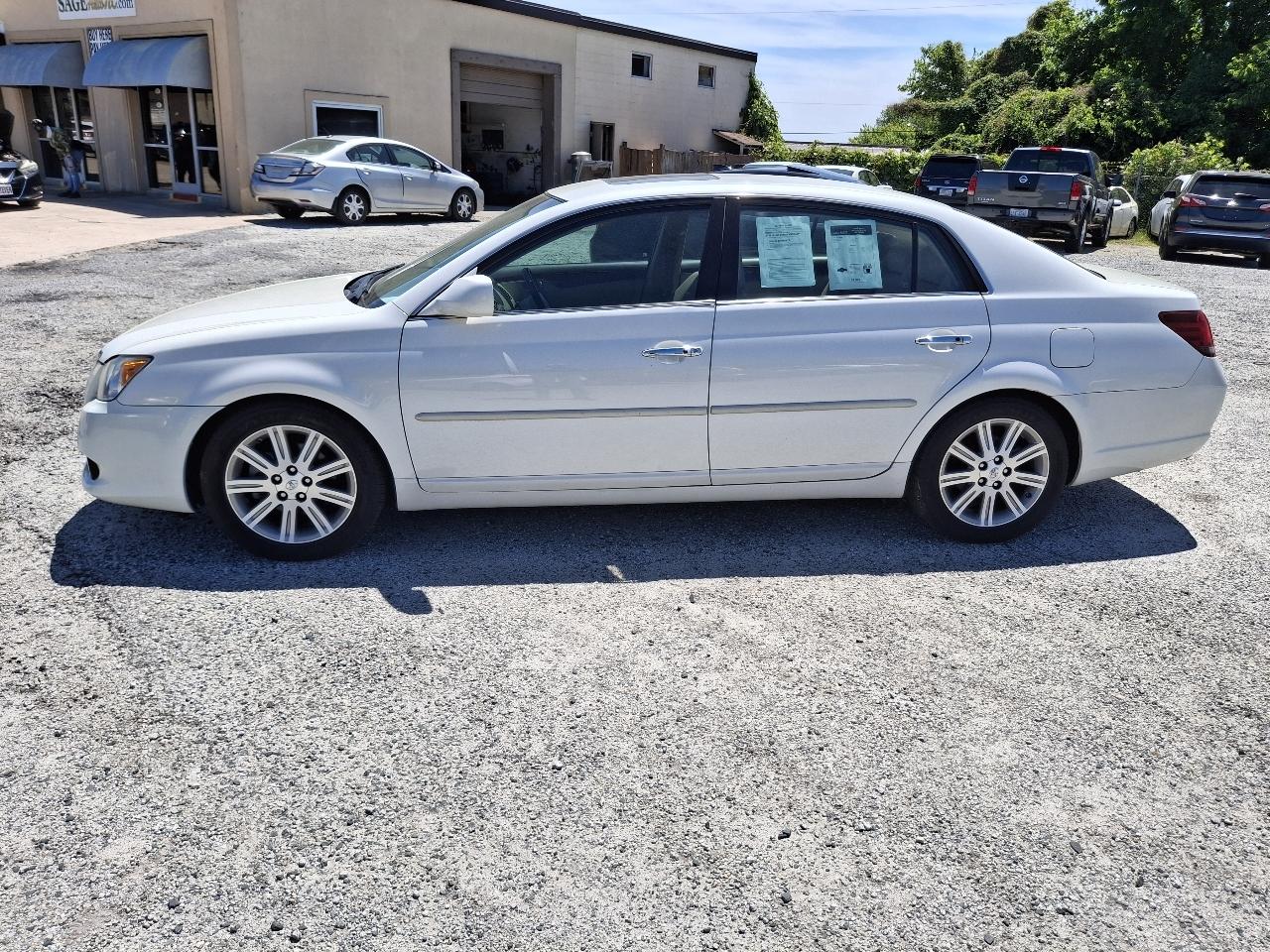Toyota Avalon XL 2009