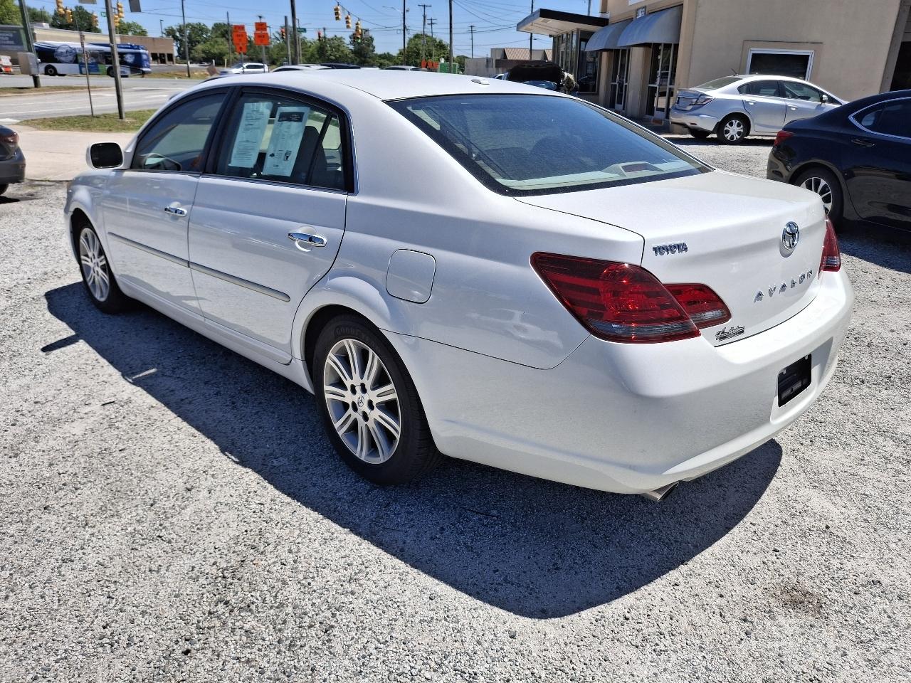 Toyota Avalon XL 2009