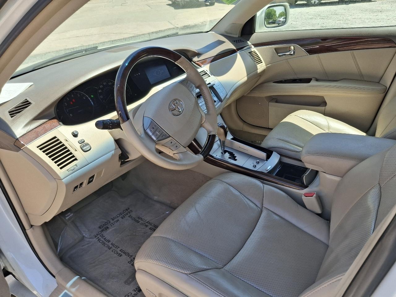 Toyota Avalon XL 2009