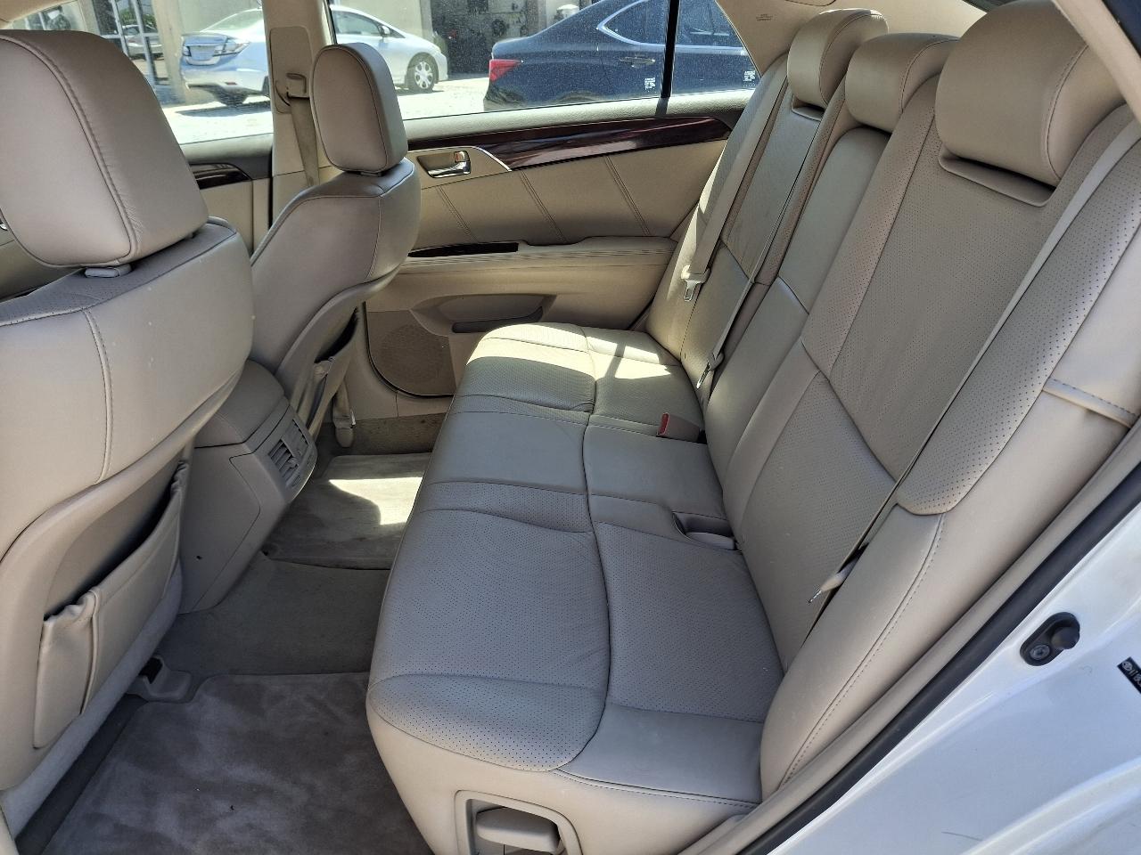 Toyota Avalon XL 2009