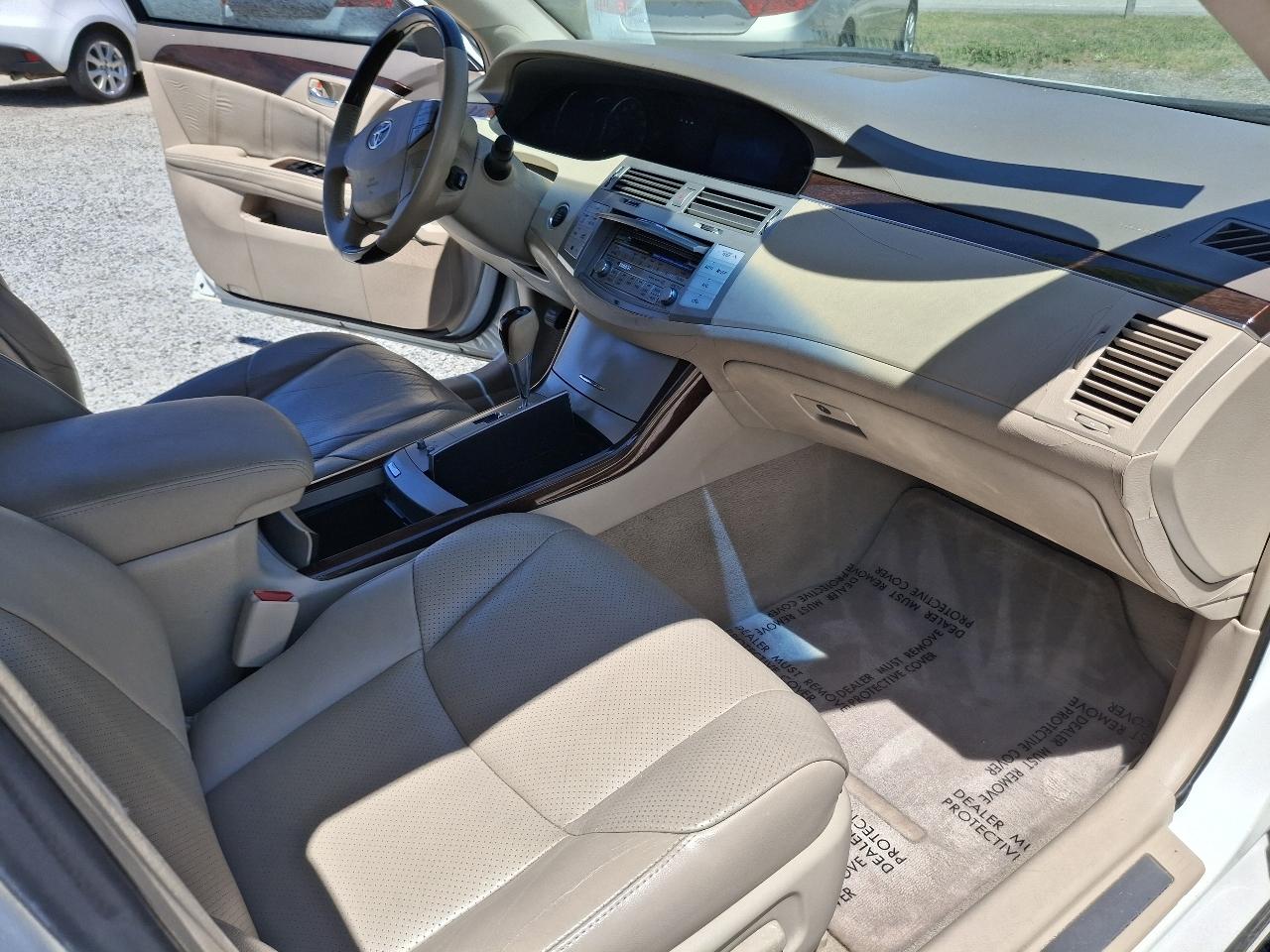 Toyota Avalon XL 2009