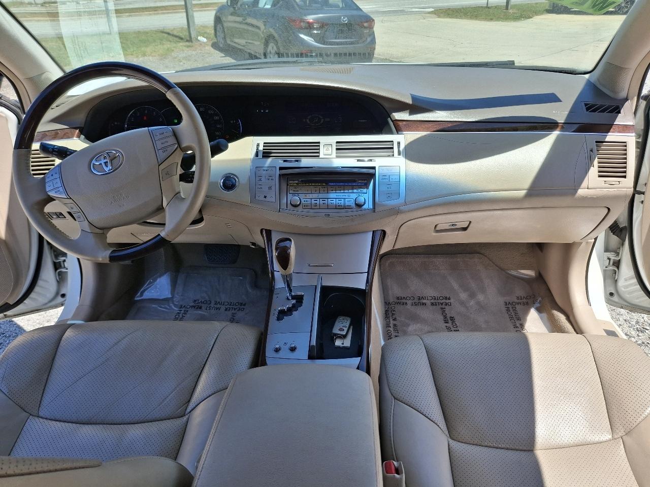 Toyota Avalon XL 2009