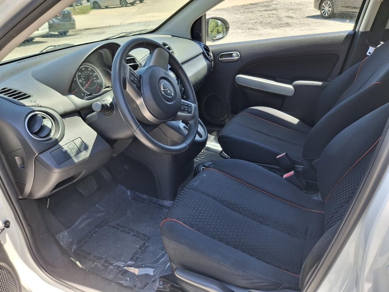 Mazda MAZDA2 Touring 2013
