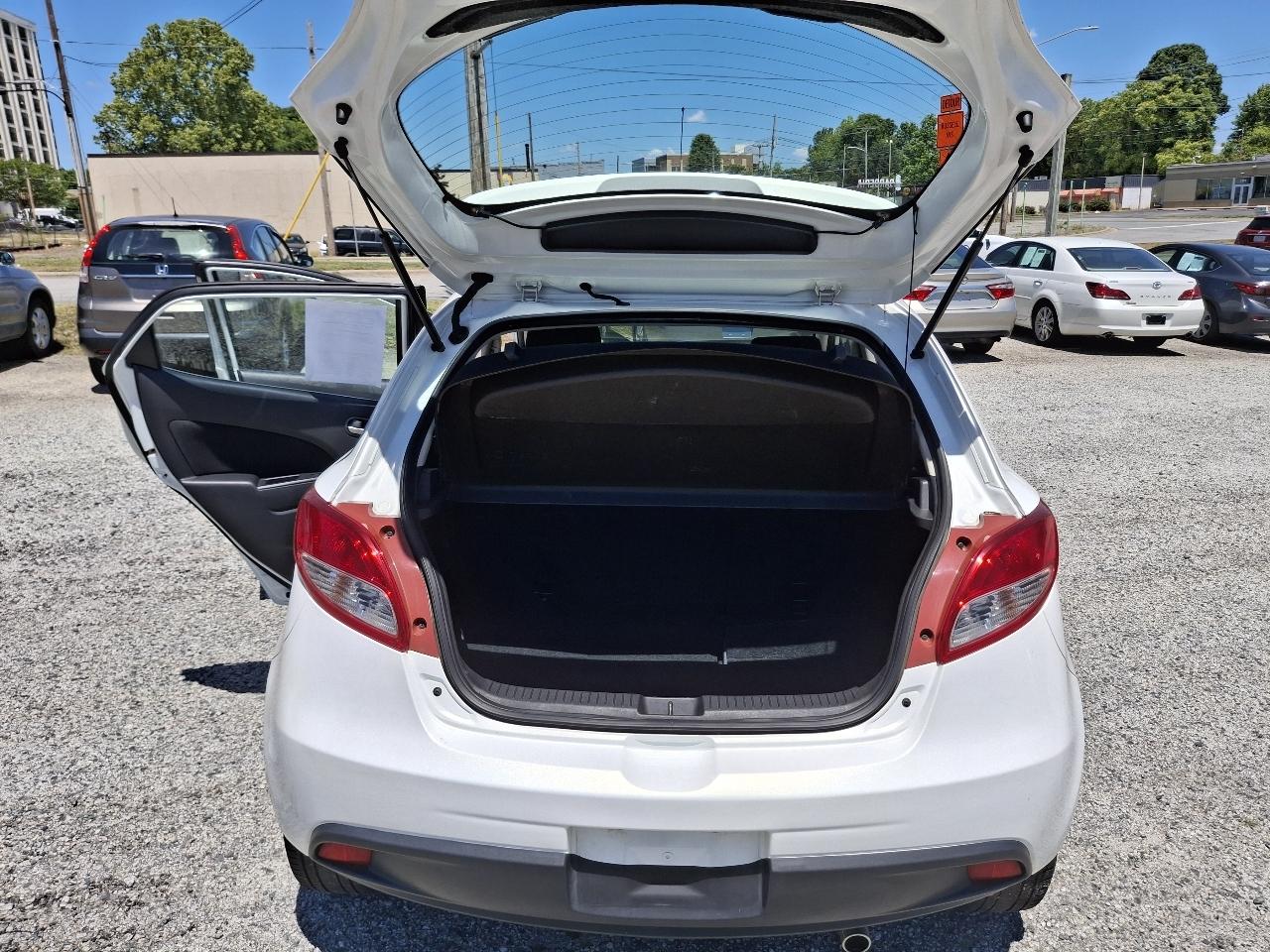 Mazda MAZDA2 Touring 2013