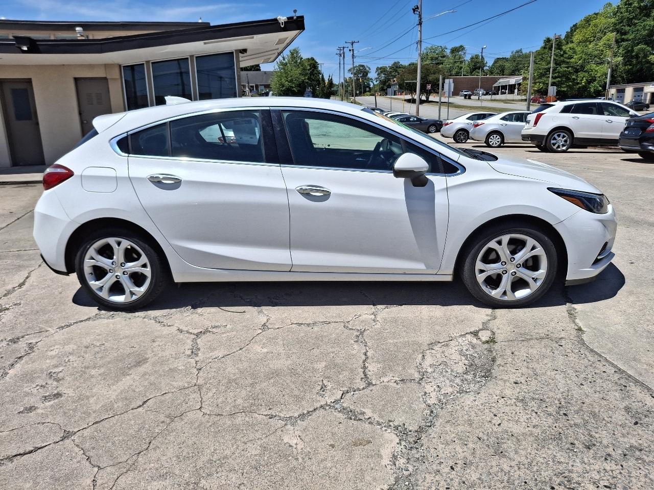 Chevrolet Cruze Premier Hatchback 2018