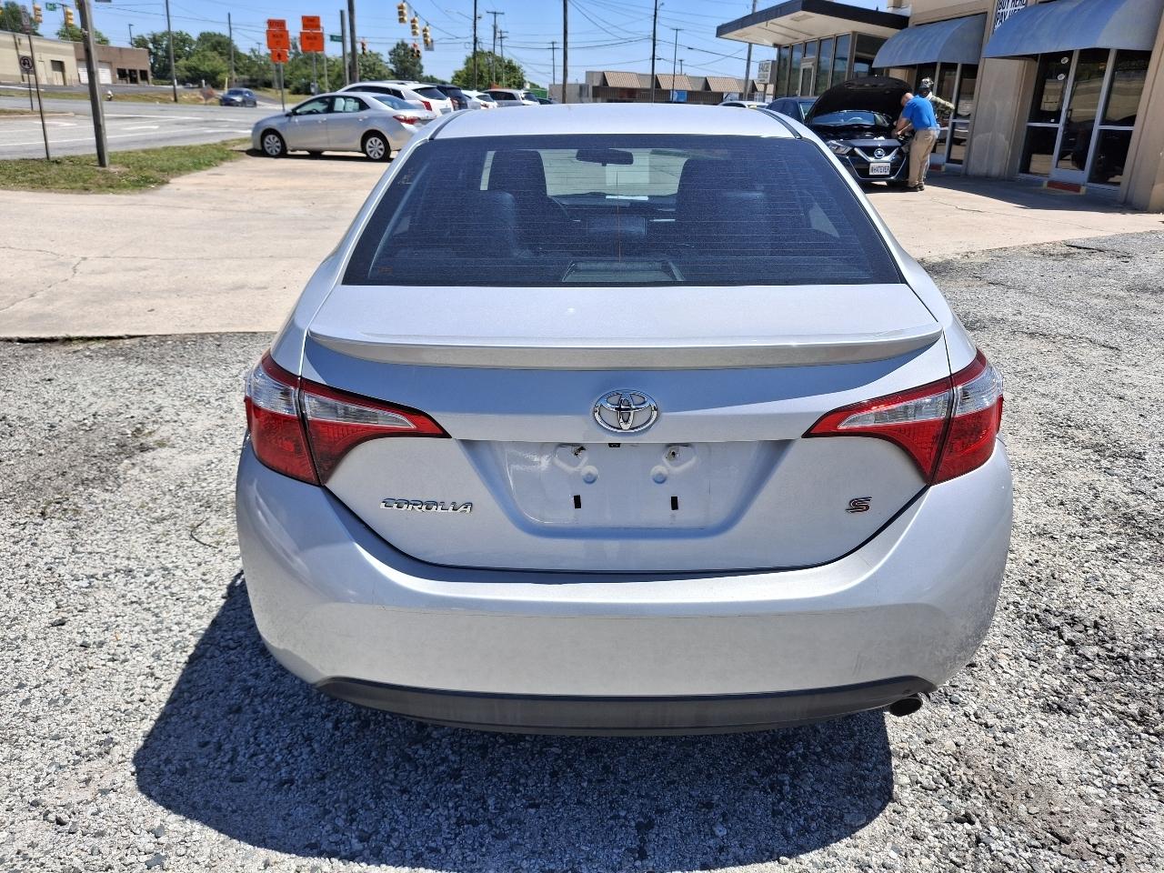 Toyota Corolla LE CVT 2016
