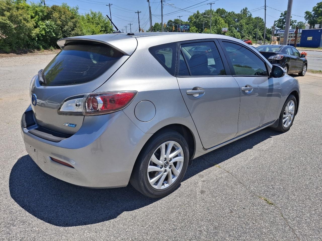 Mazda MAZDA3 i Touring AT 5-Door 2013