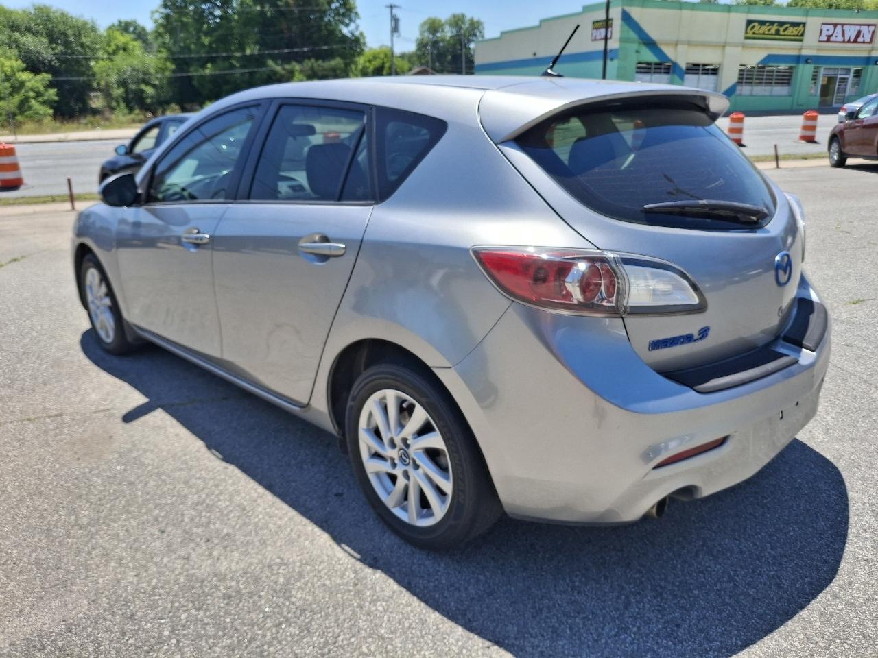 Mazda MAZDA3 i Touring AT 5-Door 2013