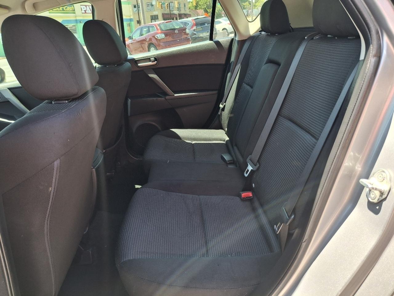 Mazda MAZDA3 i Touring AT 5-Door 2013