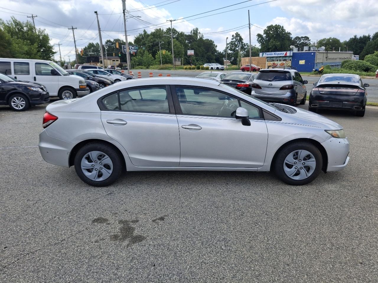 Honda Civic LX Sedan 5-Speed AT 2013