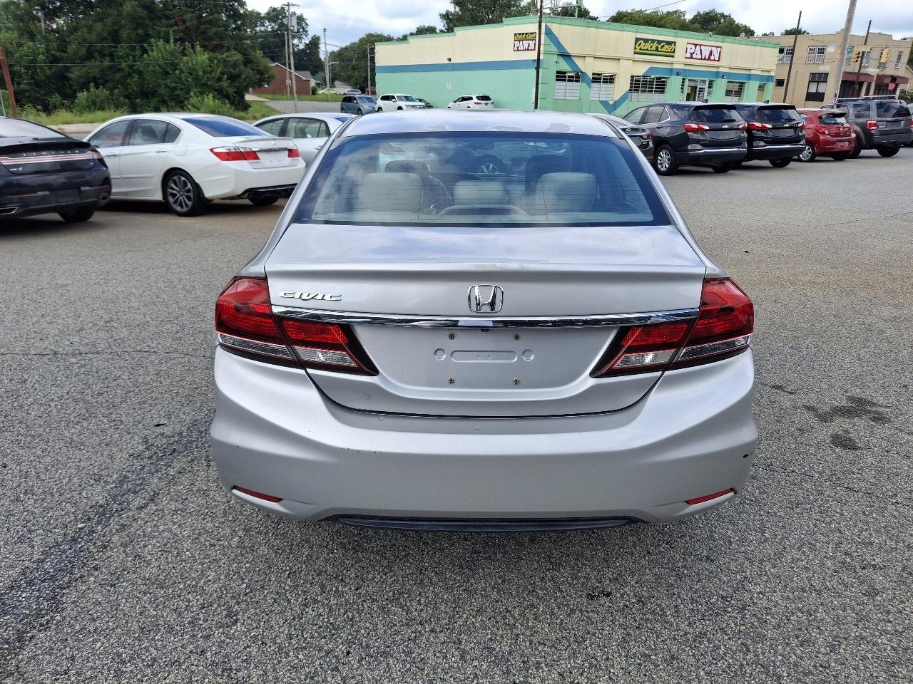 Honda Civic LX Sedan 5-Speed AT 2013