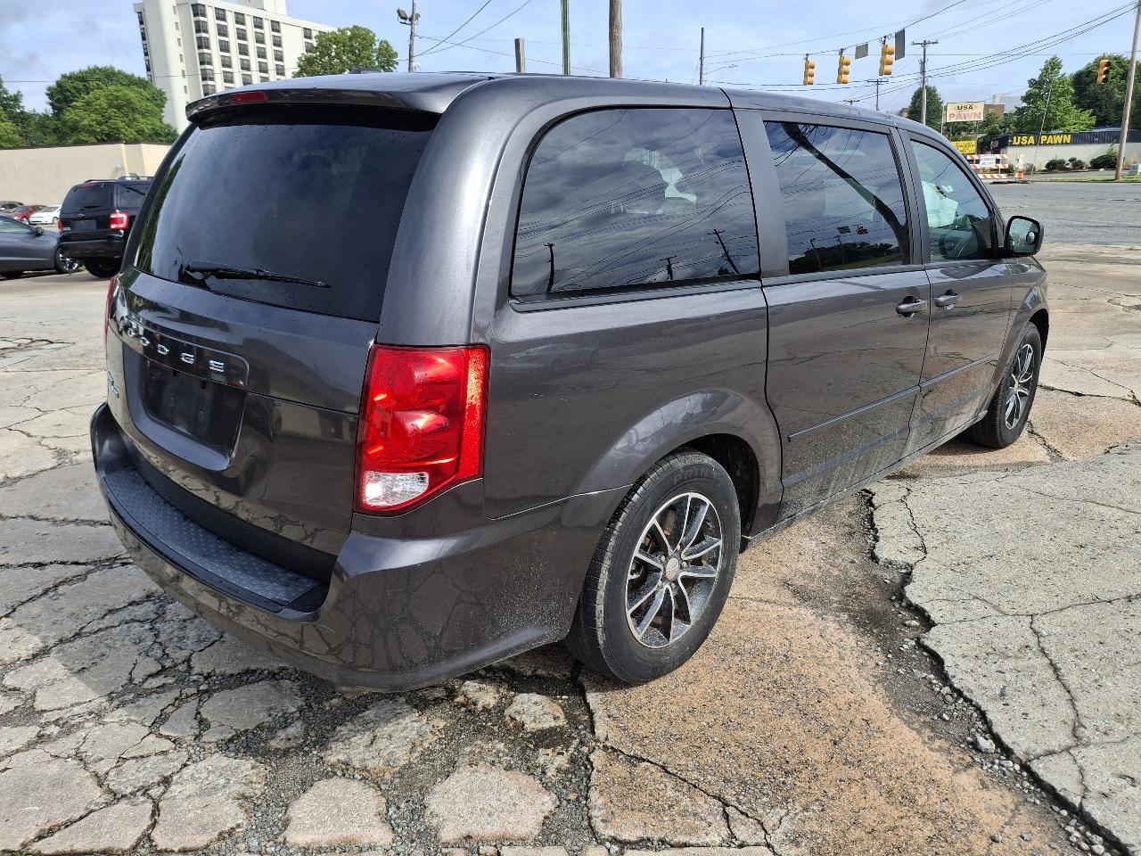 Dodge Grand Caravan SE 2015