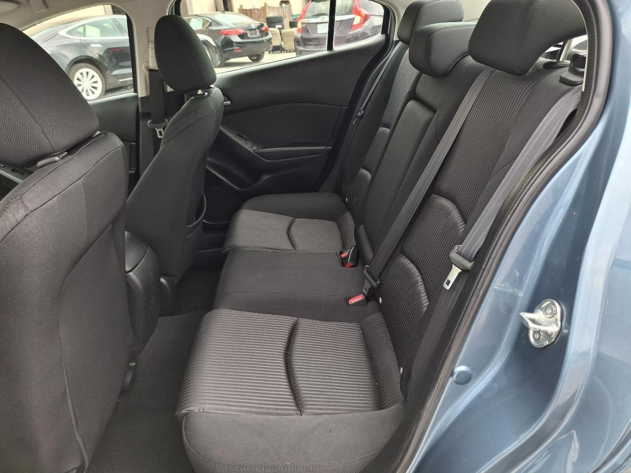 Mazda MAZDA3 i Touring AT 4-Door 2014