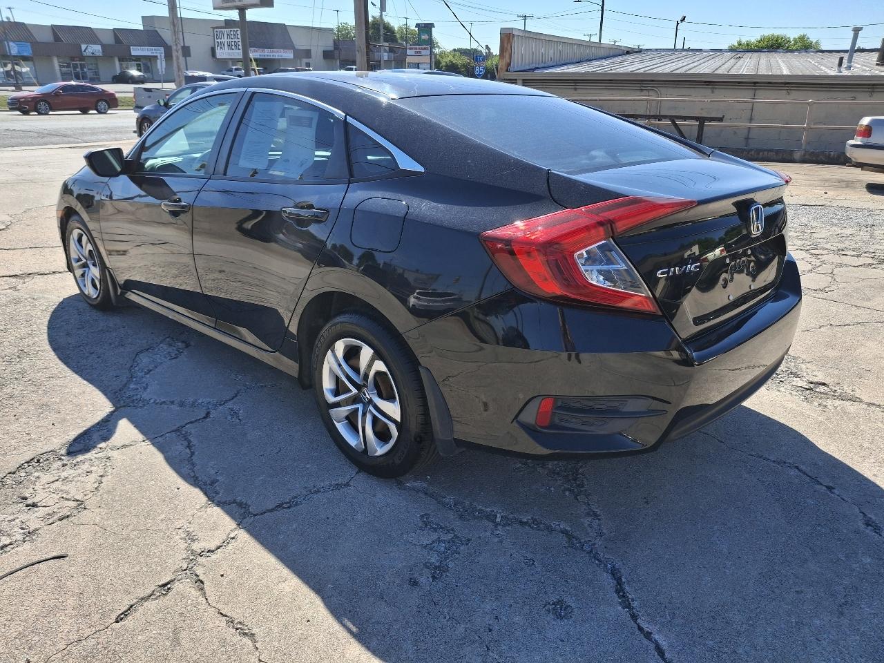Honda Civic LX Sedan CVT 2016