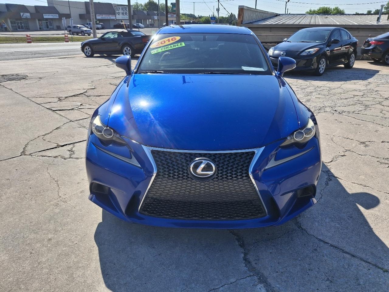 Lexus IS 200t 2016