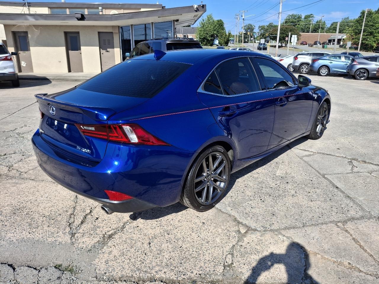 Lexus IS 200t 2016