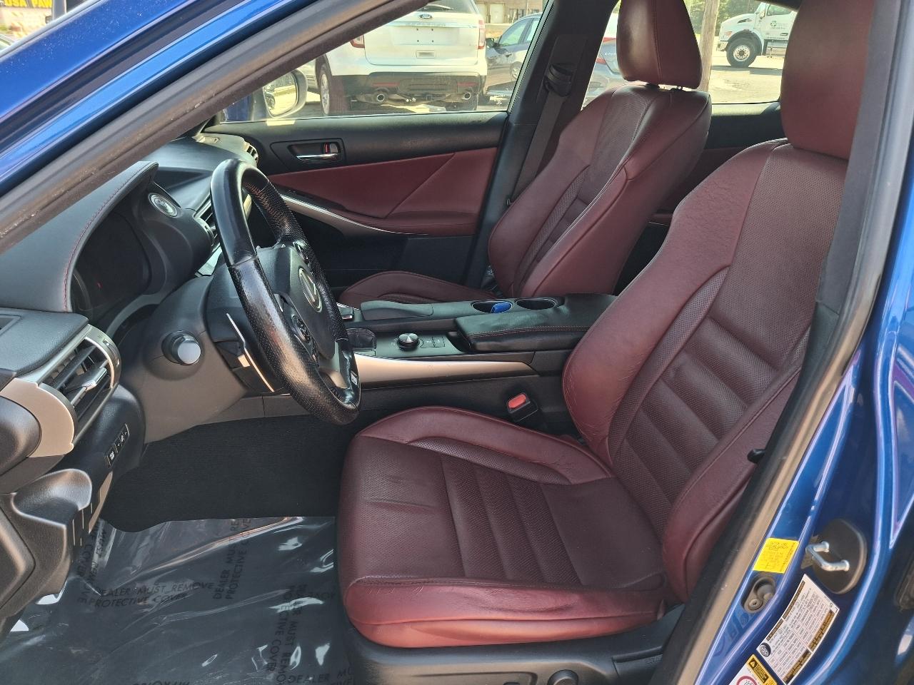 Lexus IS 200t 2016