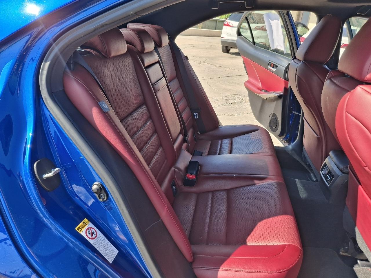 Lexus IS 200t 2016