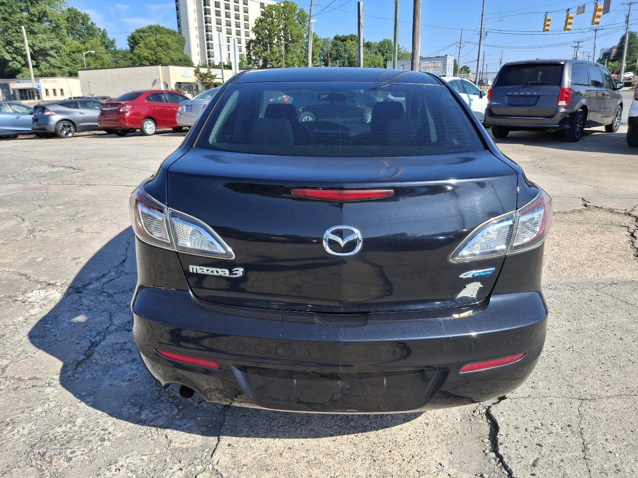 Mazda MAZDA3 i Sport 4-Door 2013