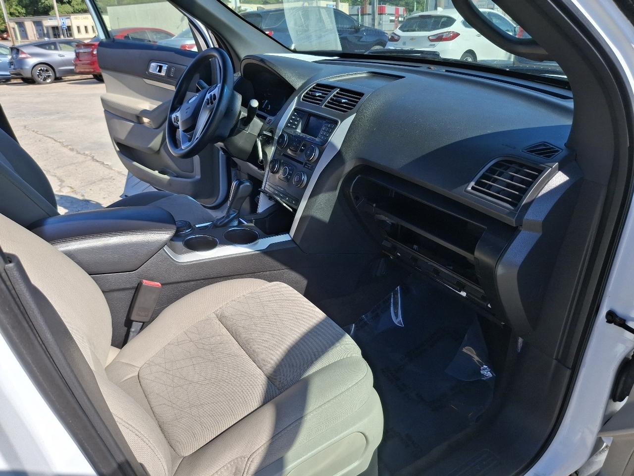 Ford Explorer Base 4WD 2014