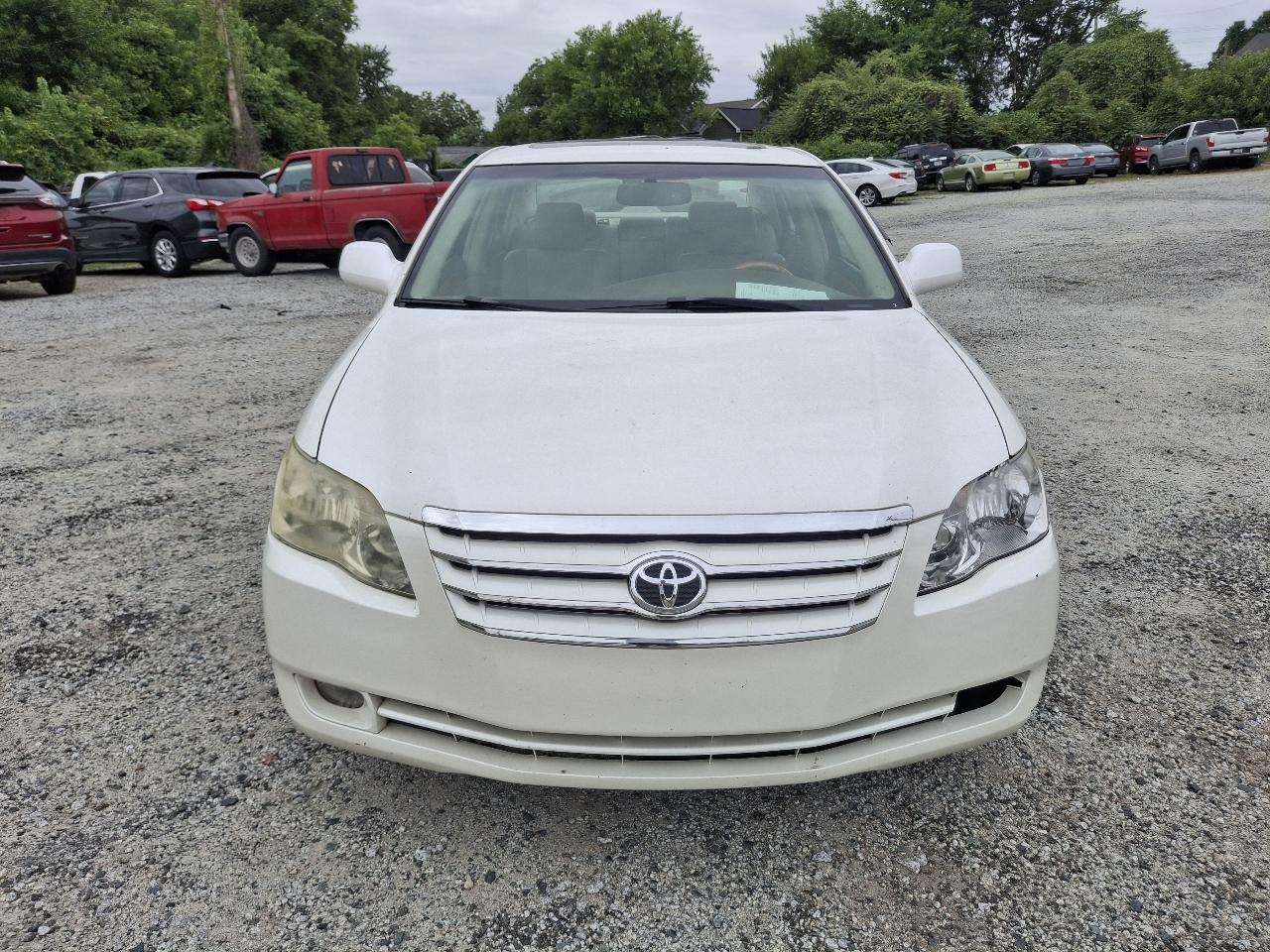 Toyota Avalon XL 2006