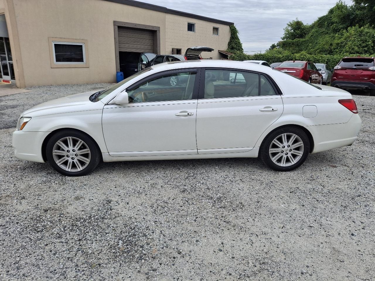 Toyota Avalon XL 2006