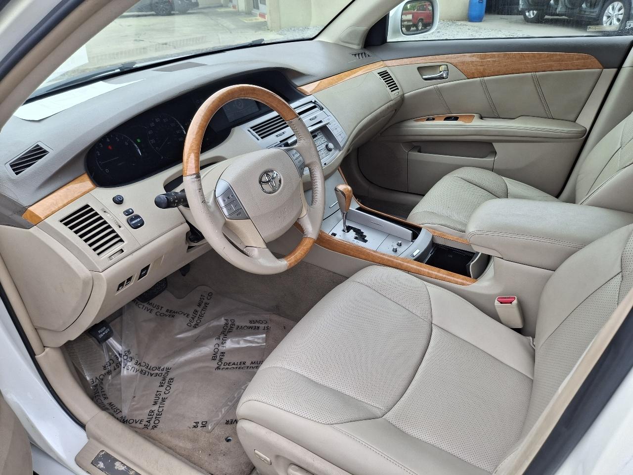Toyota Avalon XL 2006