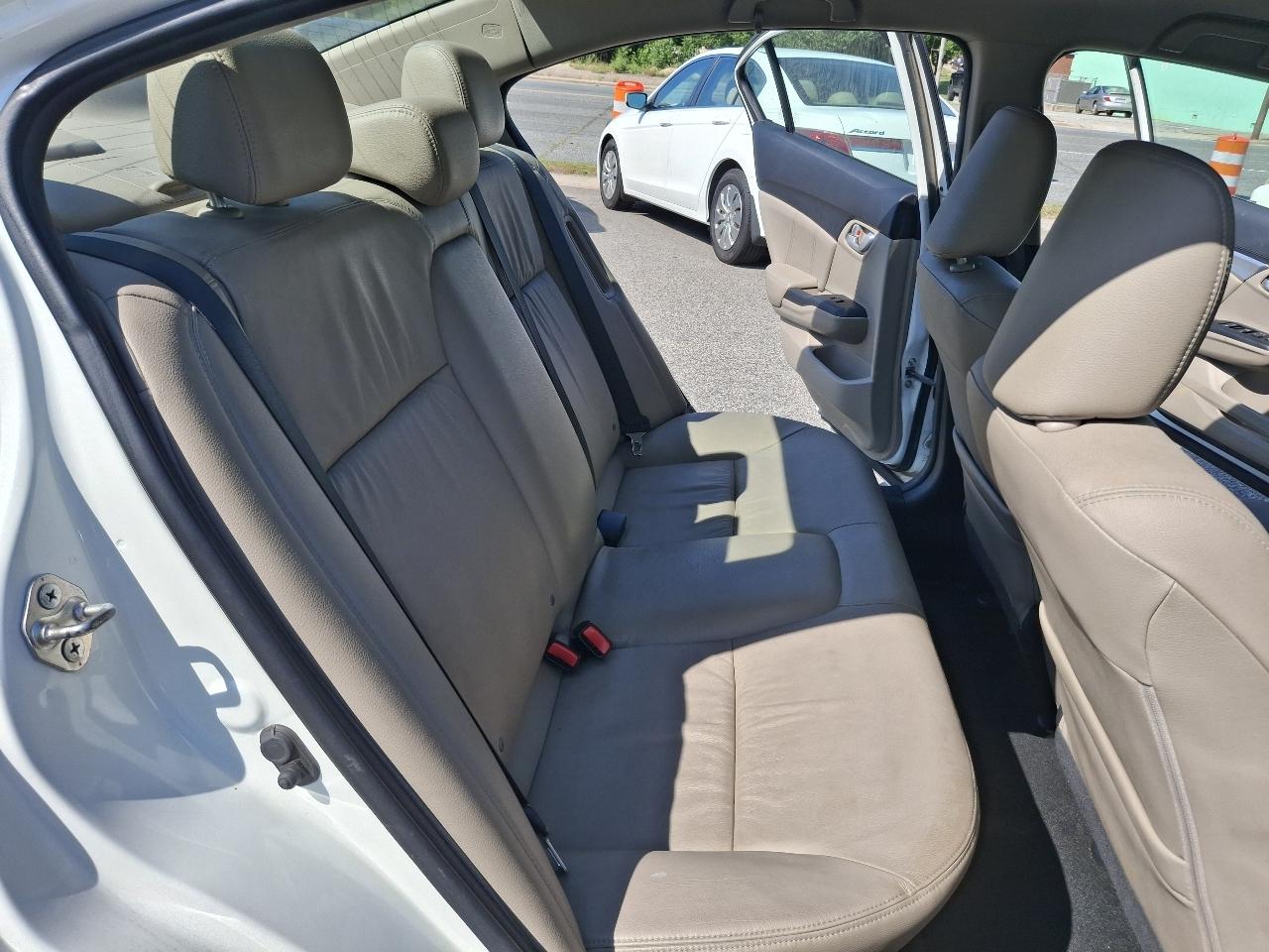 Honda Civic Hybrid CVT AT-PZEV with Leather 2013