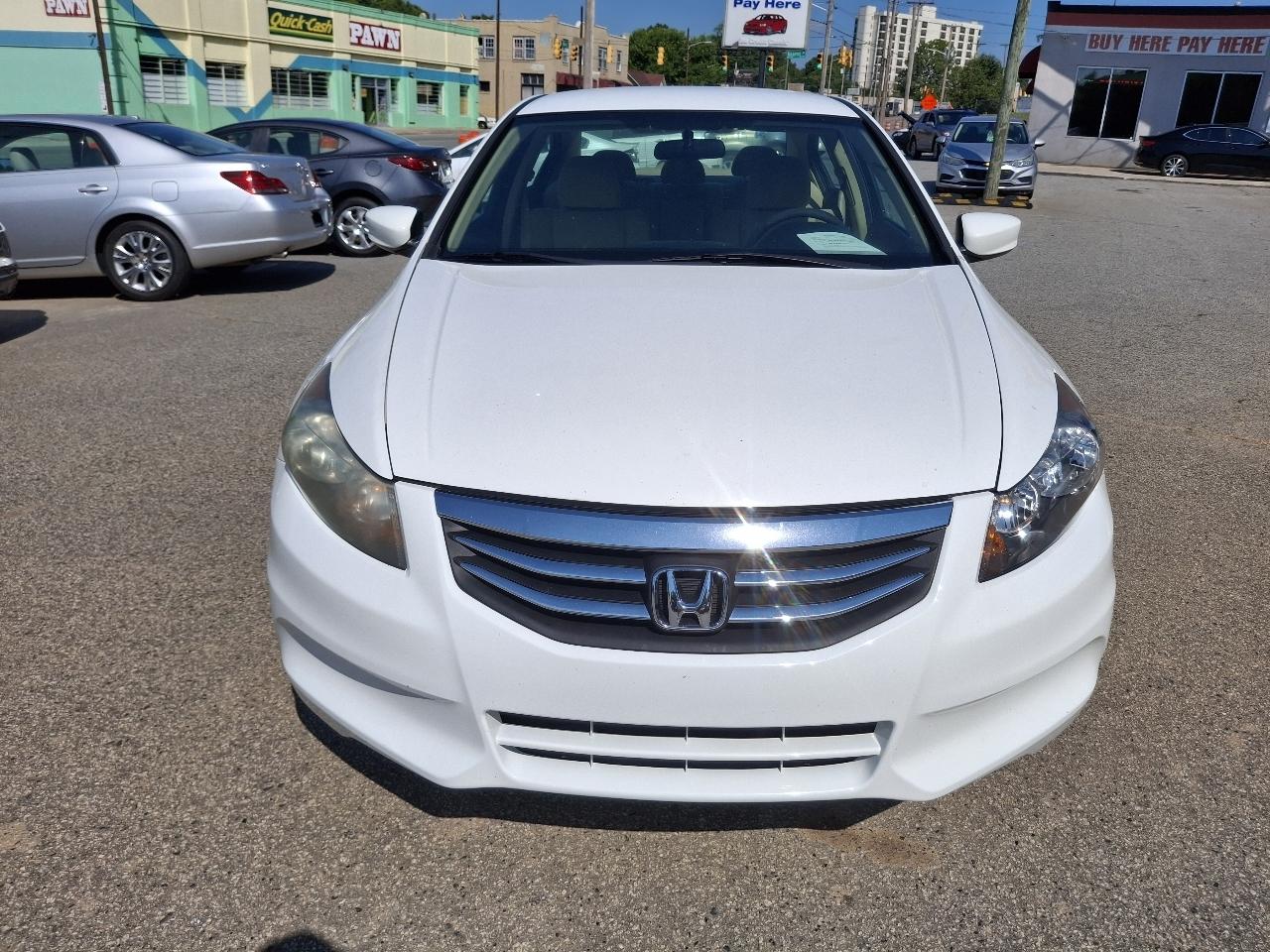 Honda Accord LX sedan AT 2012