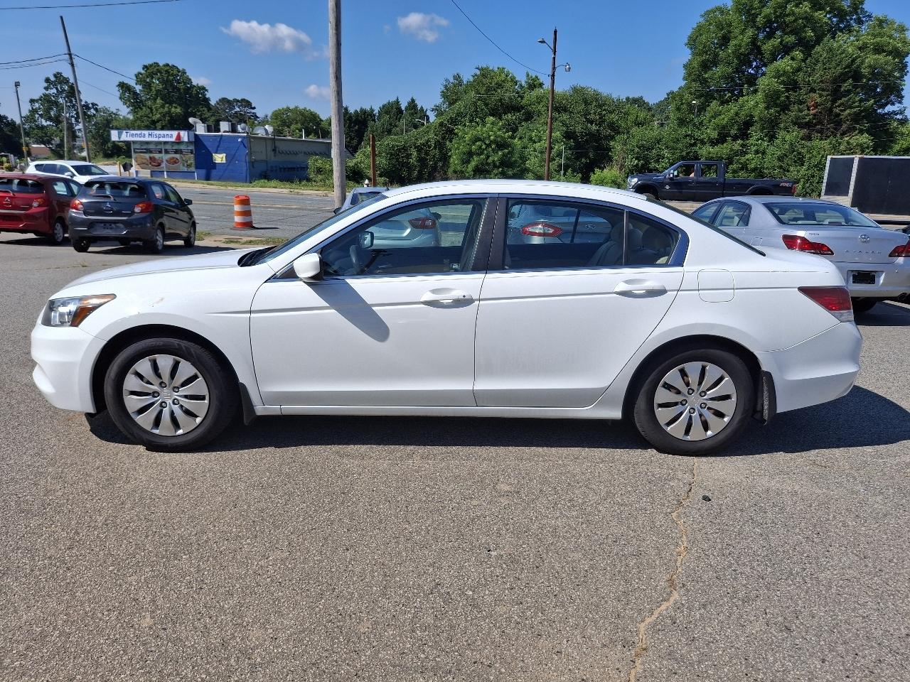 Honda Accord LX sedan AT 2012