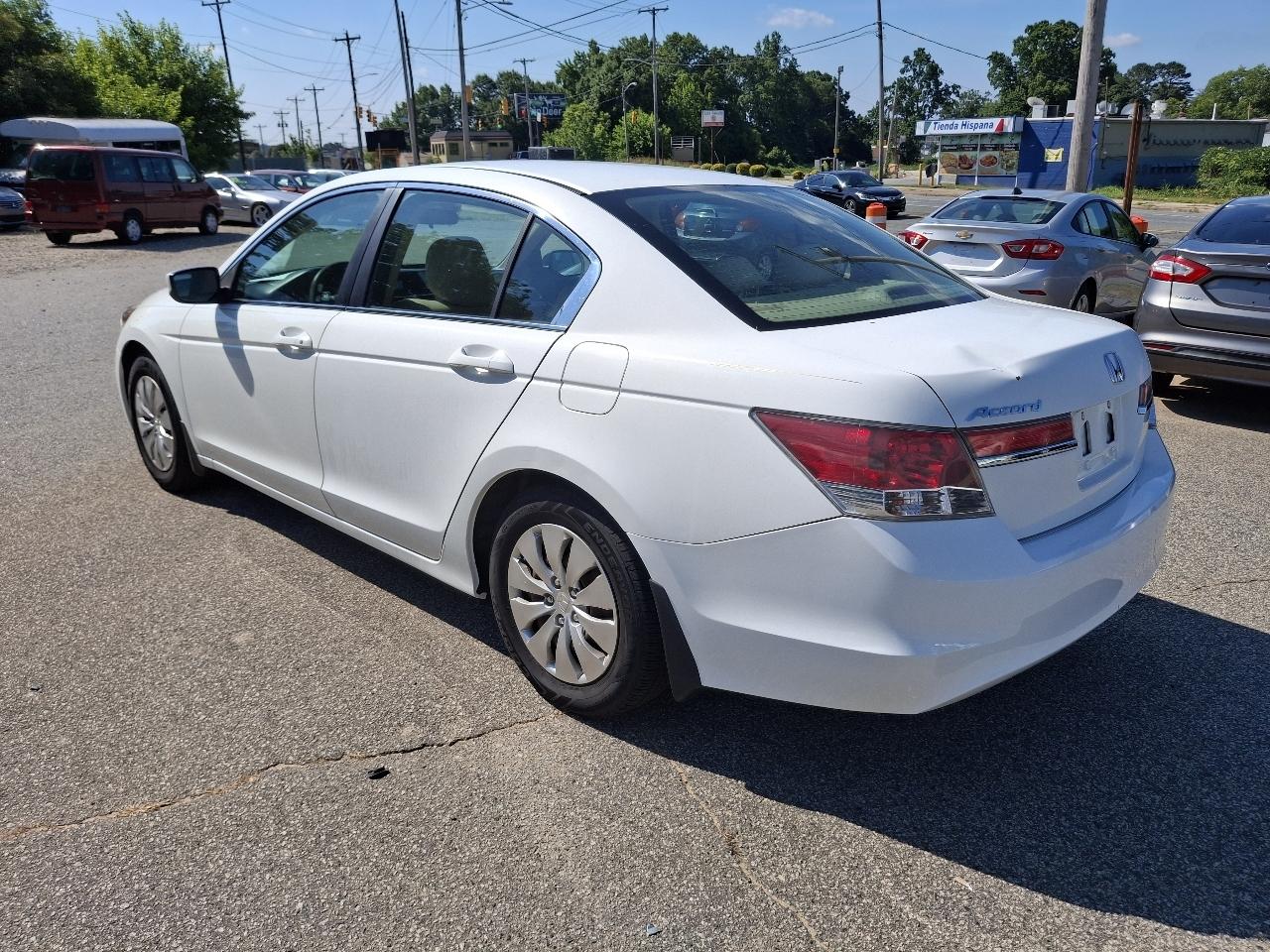 Honda Accord LX sedan AT 2012