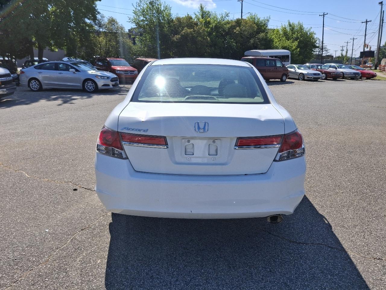 Honda Accord LX sedan AT 2012