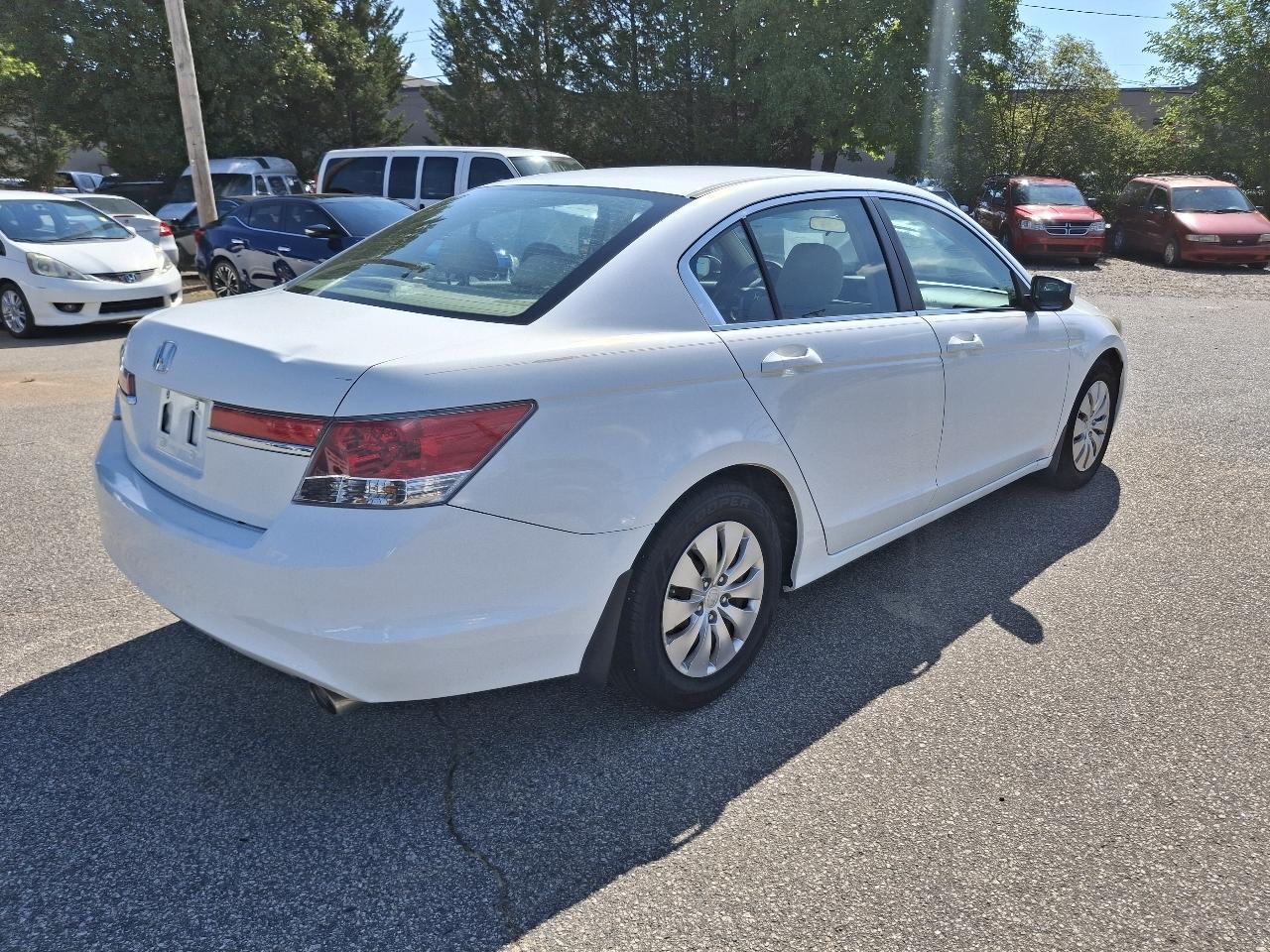 Honda Accord LX sedan AT 2012