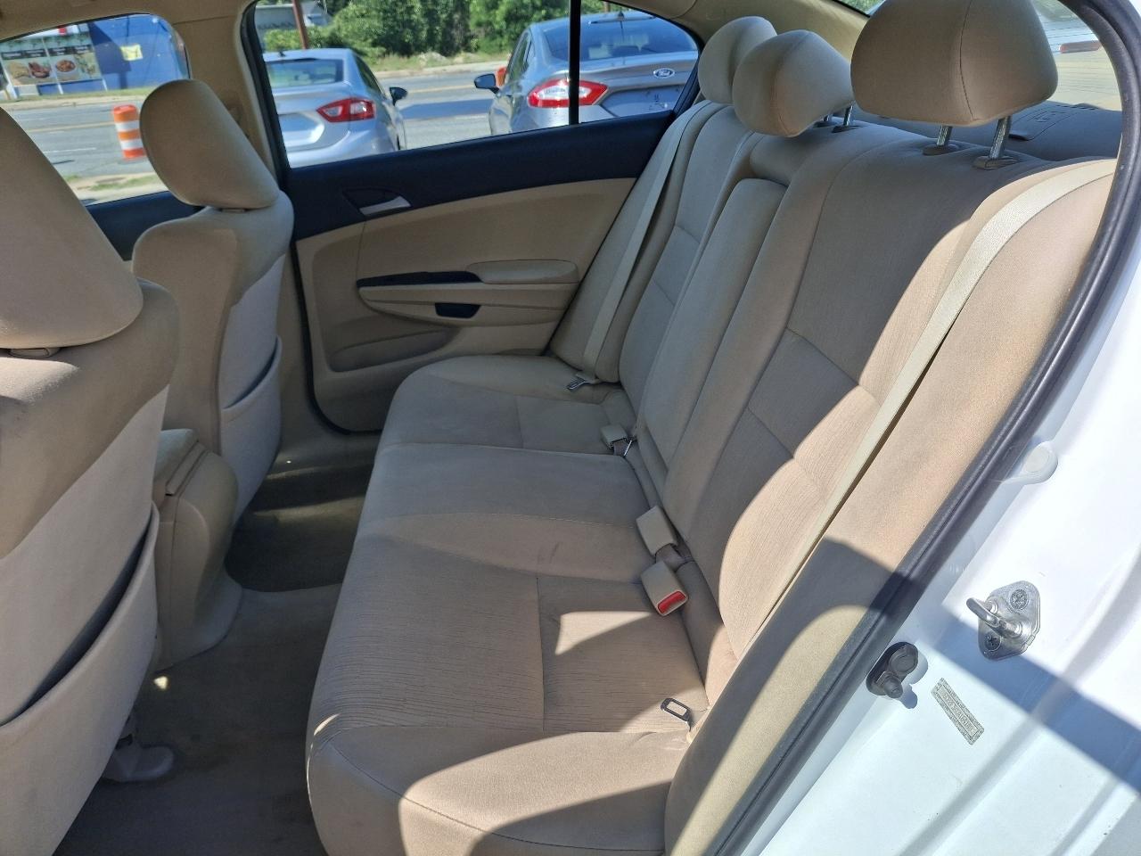 Honda Accord LX sedan AT 2012