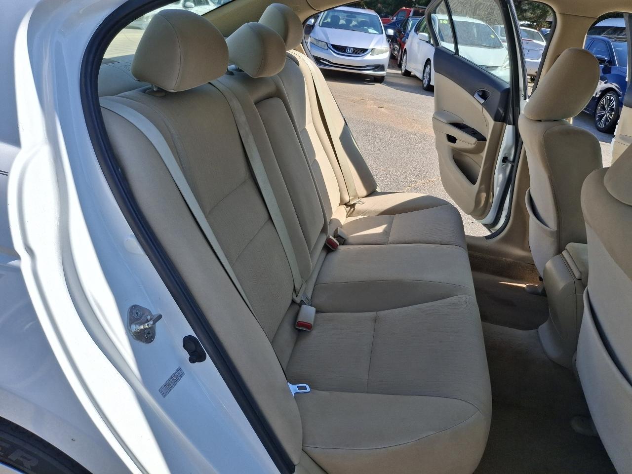 Honda Accord LX sedan AT 2012