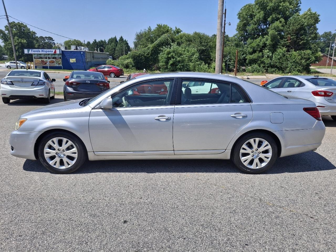 Toyota Avalon XL 2009